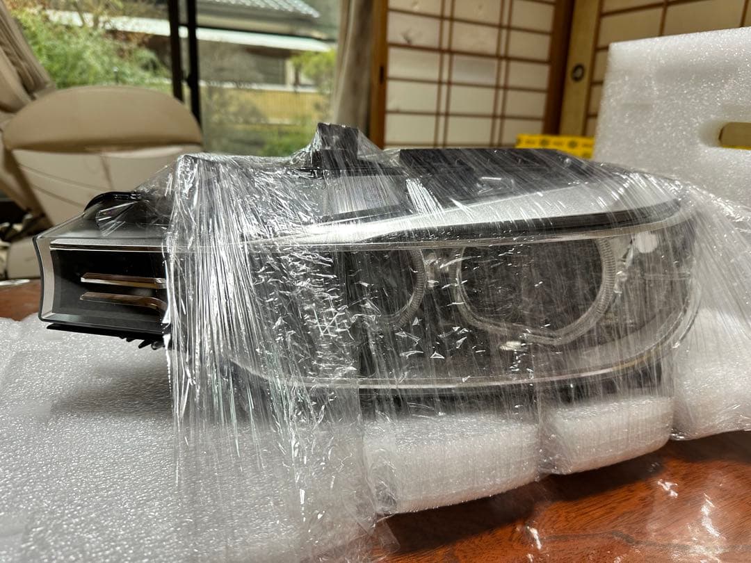 【ヒロ】HELLA製　F31 ヘッドライト