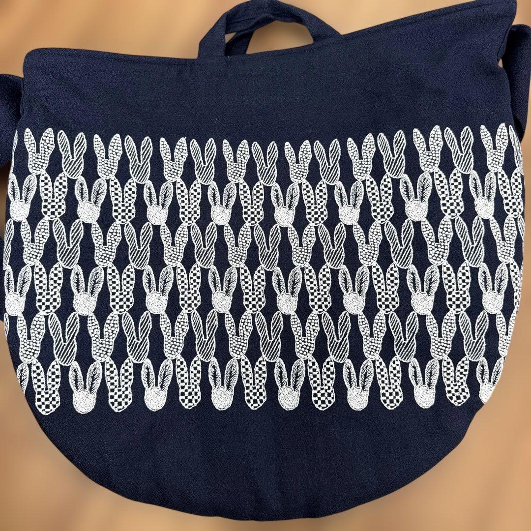 minä perhonen ウサギ刺繍 ショルダーバッグ　ポンピア