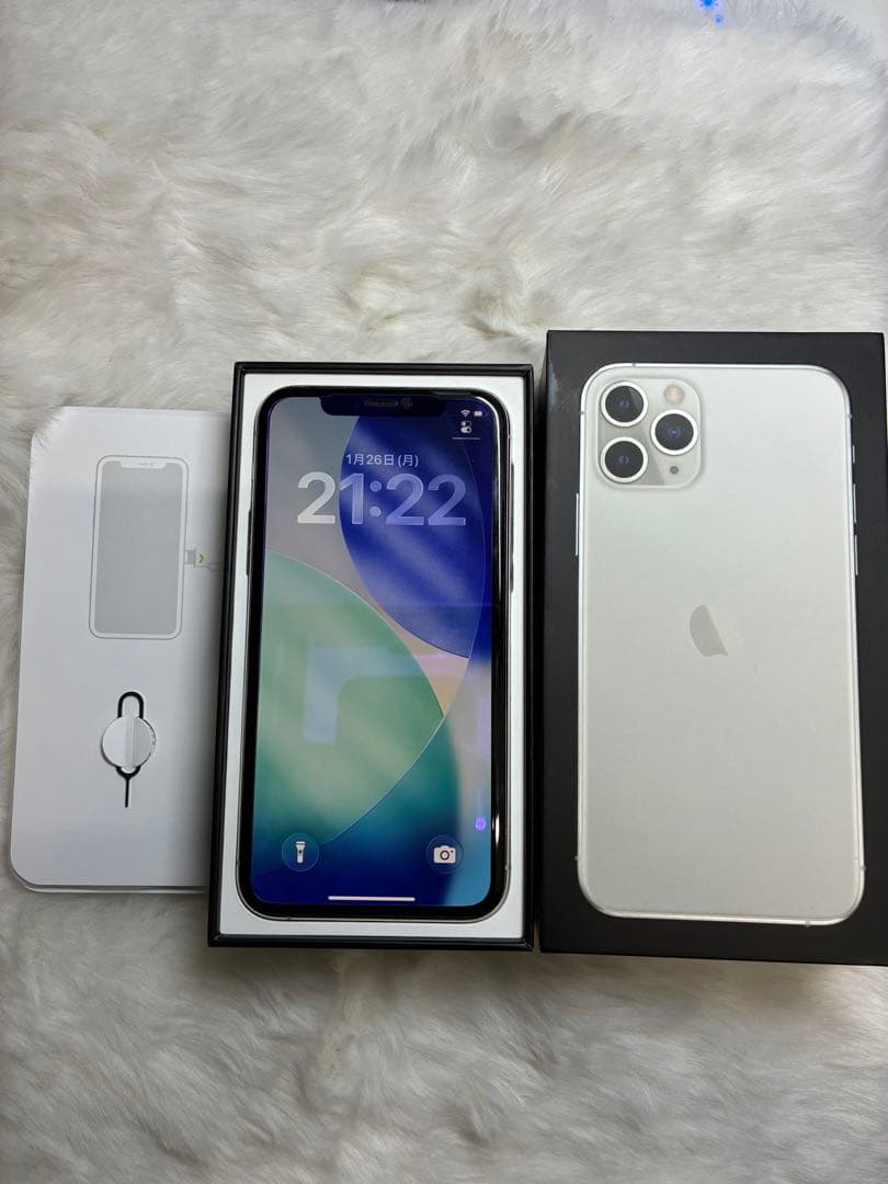 Apple iPhone 11 Pro 256GB 本体 カバーセット