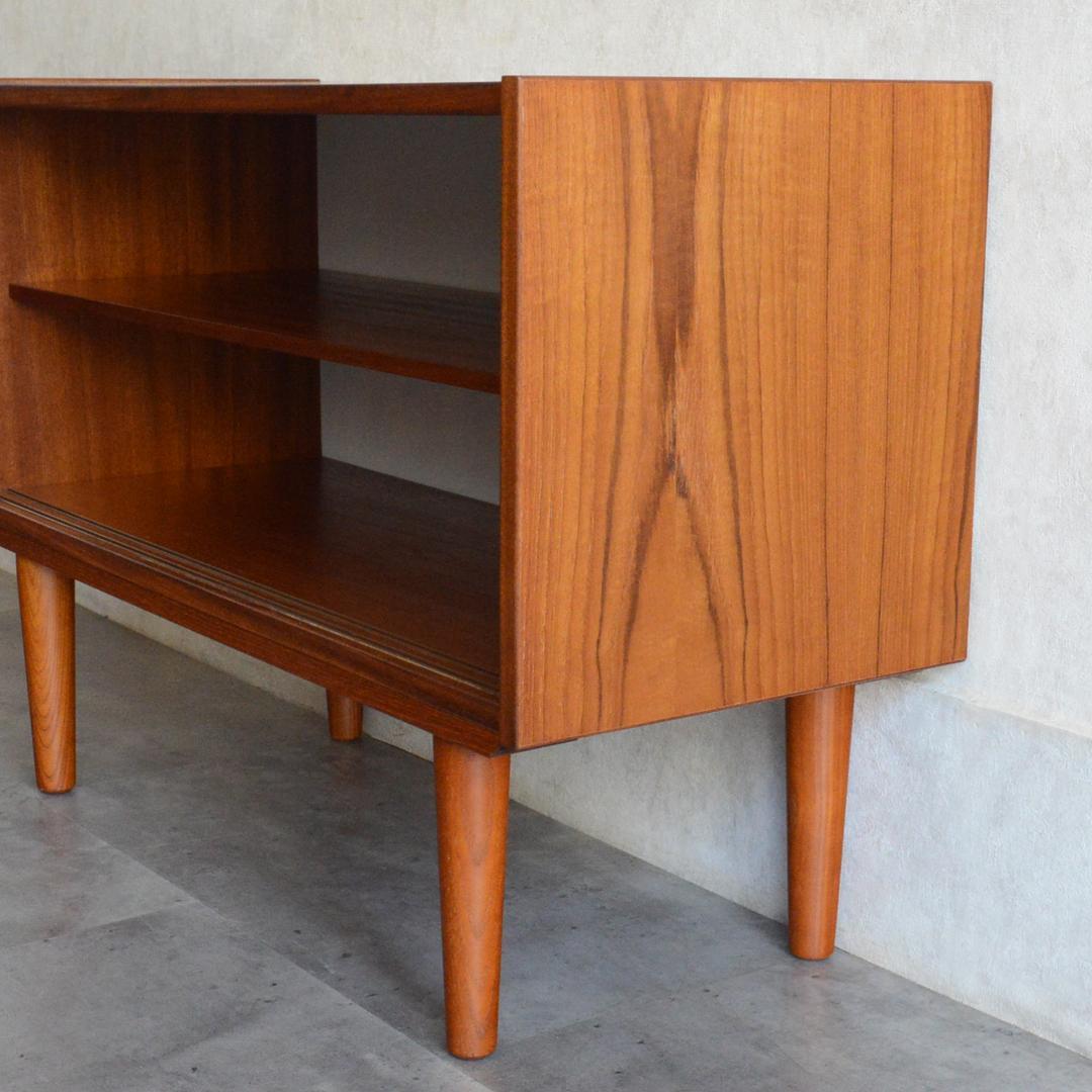 デンマーク 北欧ヴィンテージ チーク ガラスキャビネット 北欧家具 ショーケース