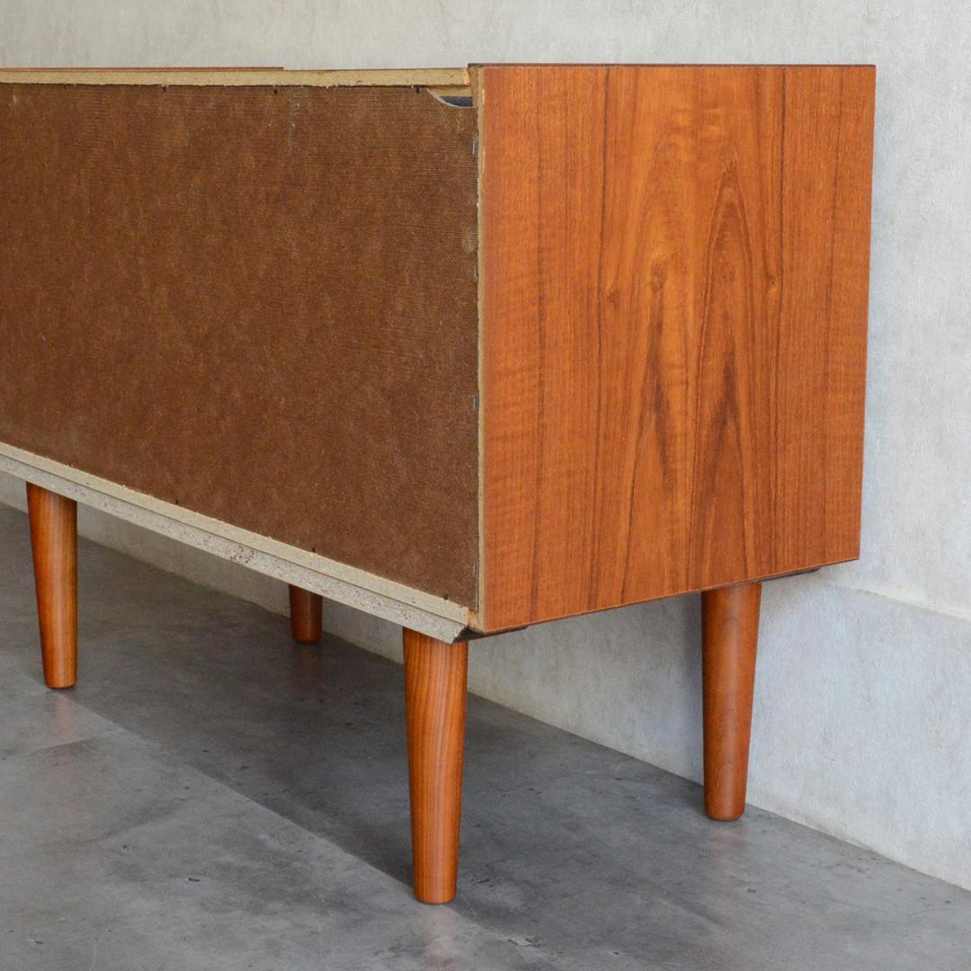 デンマーク 北欧ヴィンテージ チーク ガラスキャビネット 北欧家具 ショーケース