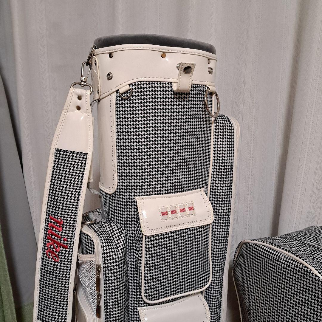 ナイキキャディバック、フード付き、8.5インチ。美品！