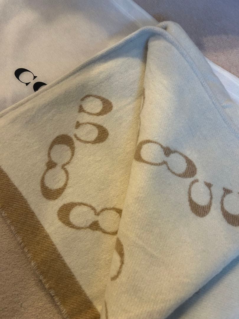 COACH シグネチャーポンチョ　ストール　マフラー　コーチ　ポンチョ