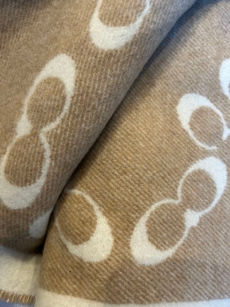 COACH シグネチャーポンチョ　ストール　マフラー　コーチ　ポンチョ