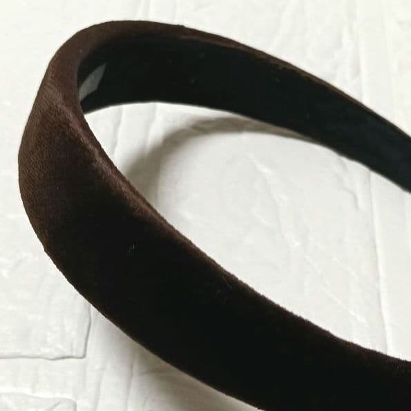 577【美品】ALEXANDRE DE PARIS カチューシャ ベロア 茶系