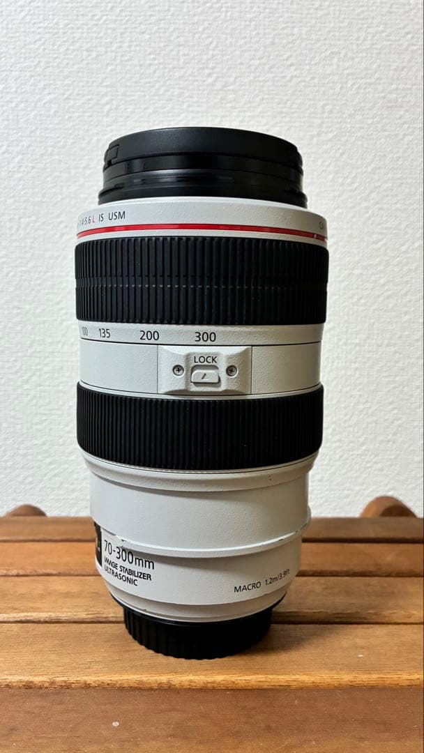 レッド　Canon EF 70-300mm f/4-5.6L IS USM