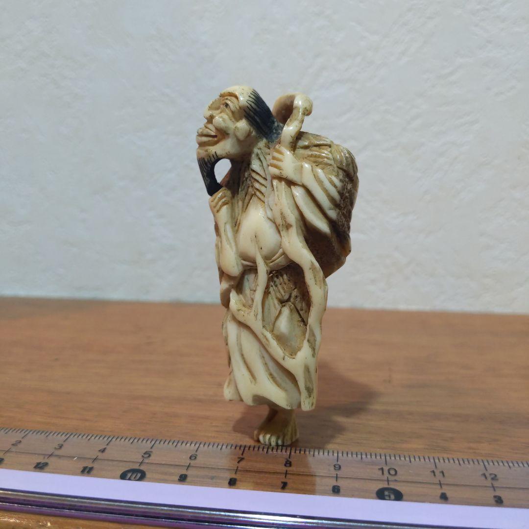 時代提物 根付 天然素材【瓢箪仙人】高さ約7.8cm 横幅約3.5cm 重34ｇ