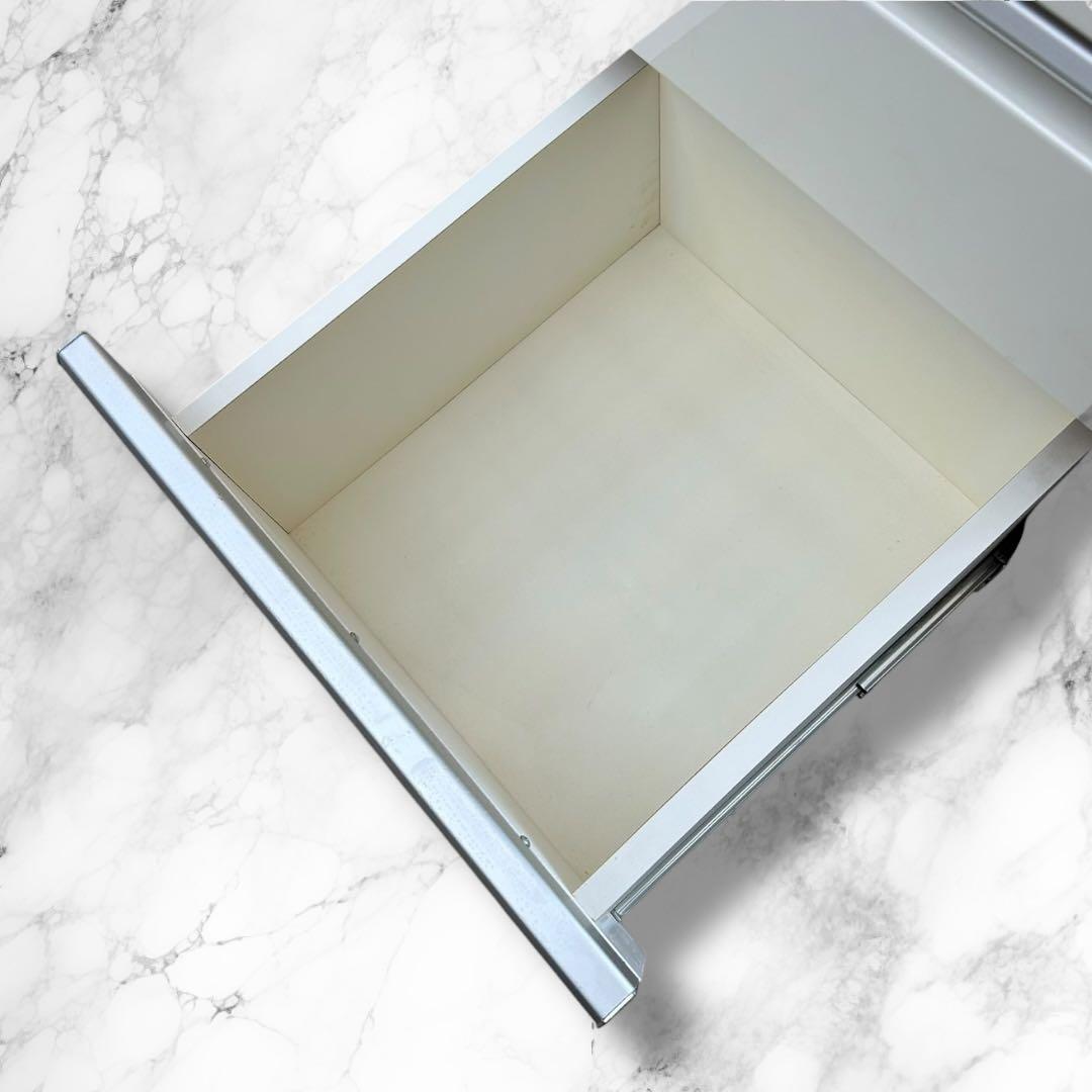 【大容量ホワイト食器棚】幅約80cm／高さ約205cm／キッチンボード