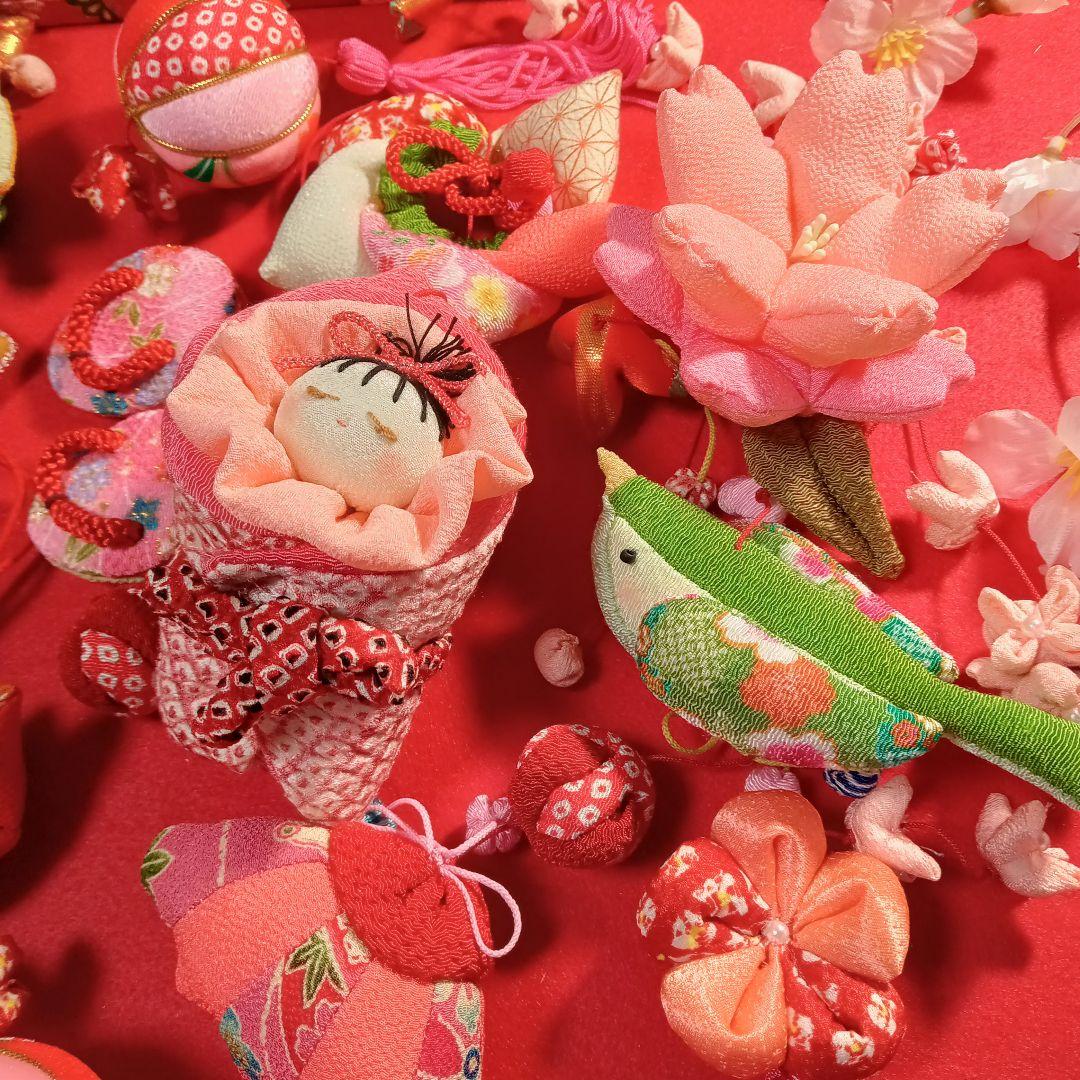 ちりめん細工♪ふんわりピンクのつるし飾り