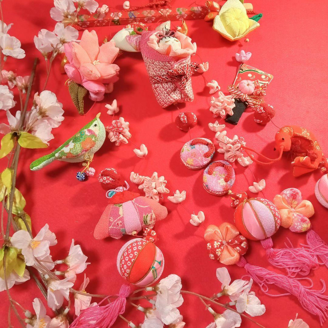 ちりめん細工♪ふんわりピンクのつるし飾り