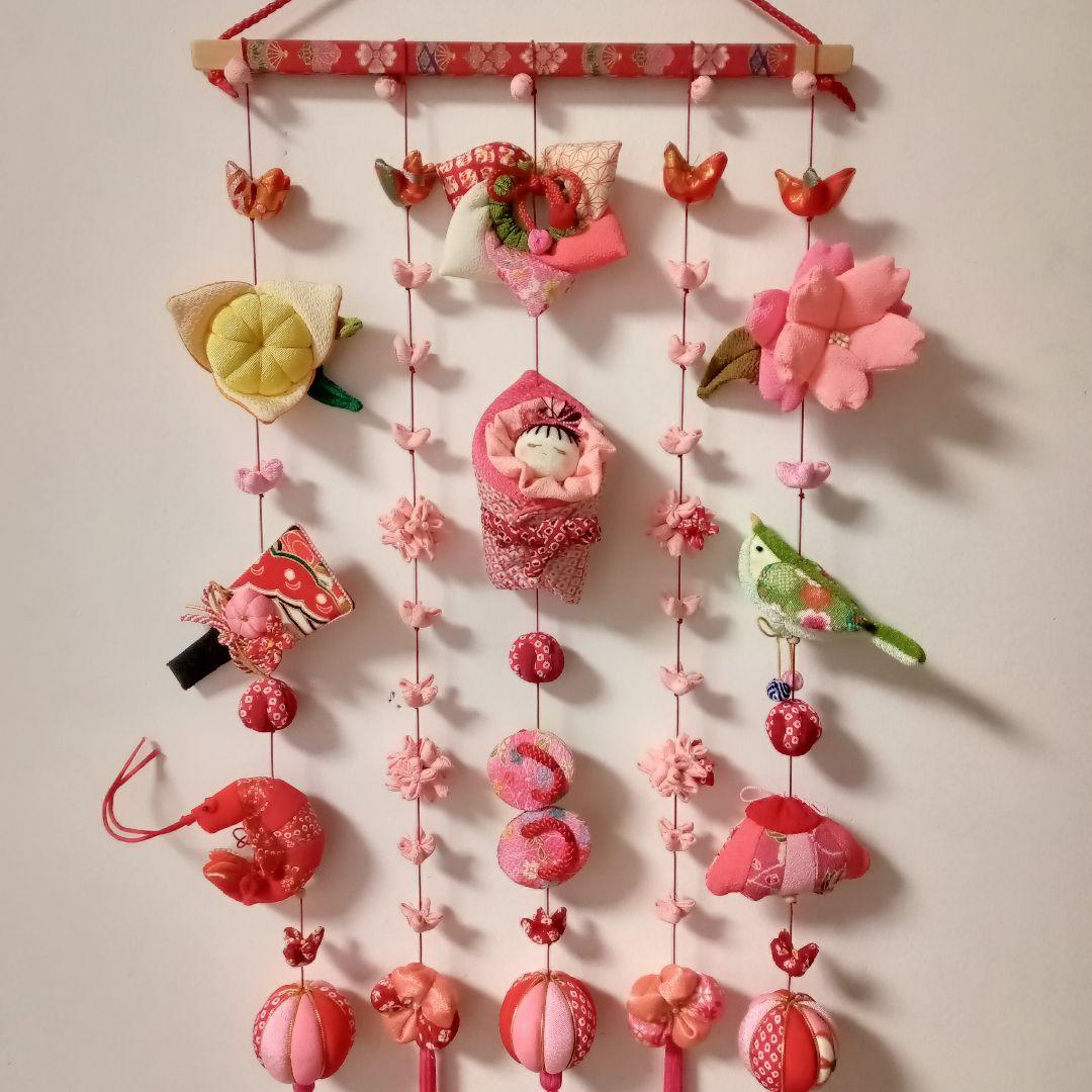 ちりめん細工♪ふんわりピンクのつるし飾り