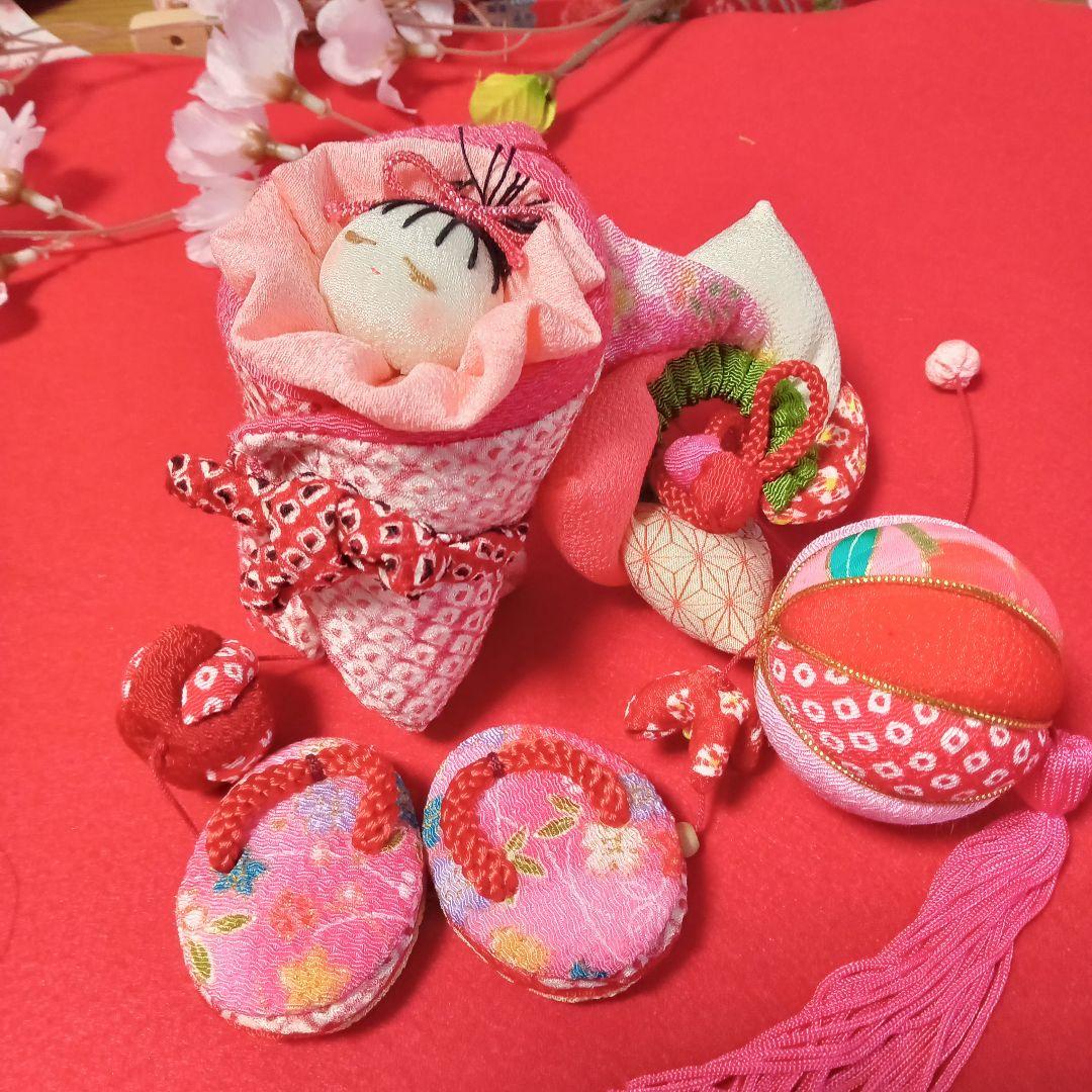 ちりめん細工♪ふんわりピンクのつるし飾り