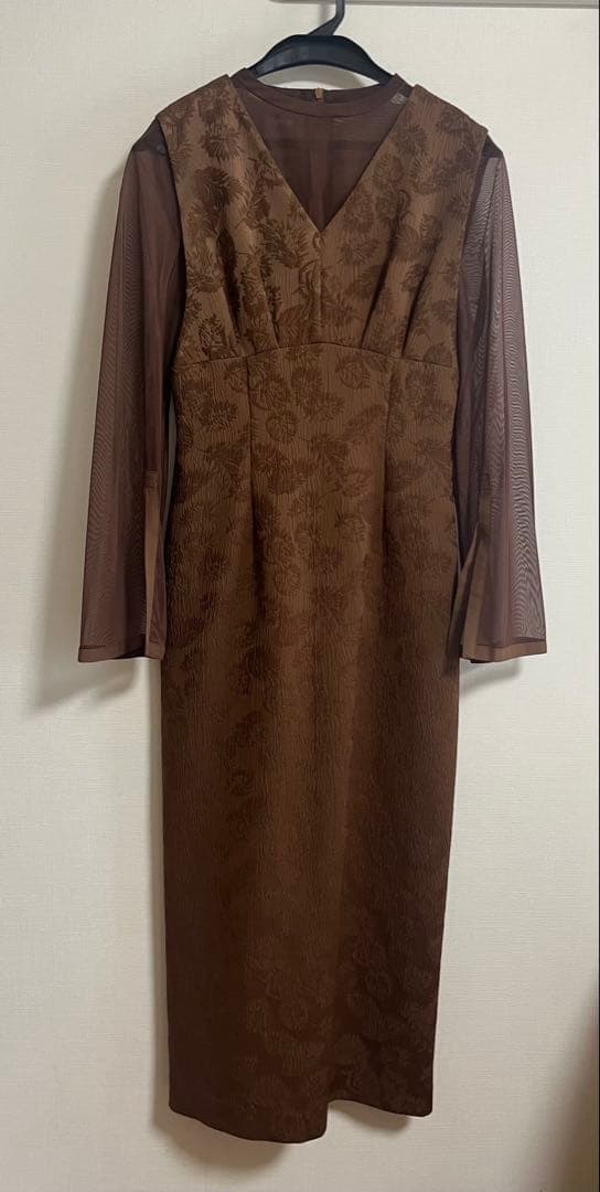 AIMER チュールブラウス付きジャカードIラインドレス