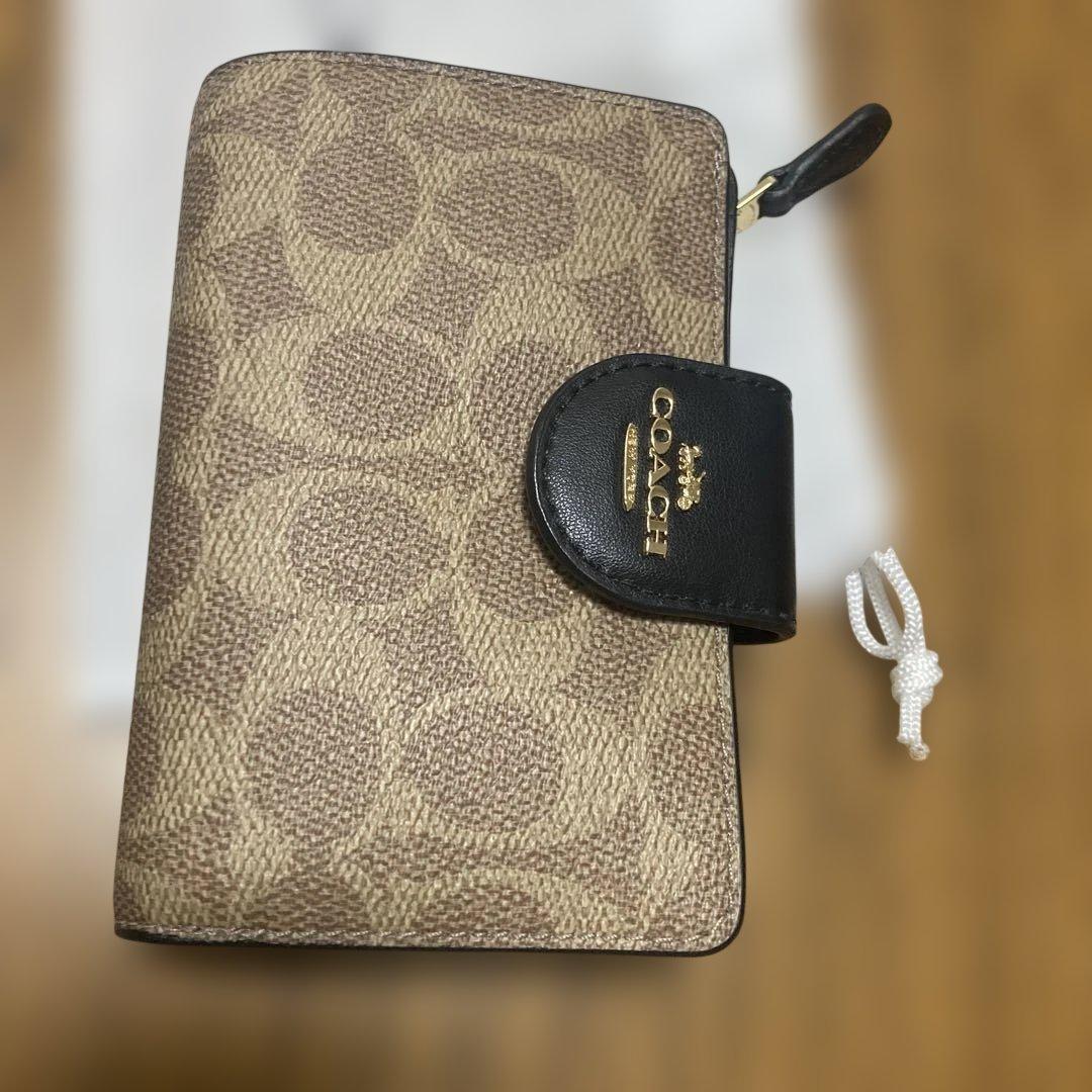 COACH 二つ折り財布 タン/ブラック