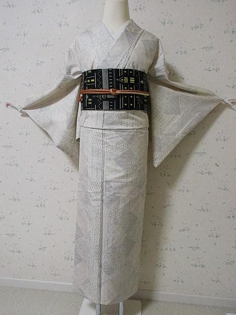 白大島紬：美品：幾何学模様：袷着物：トールサイズ：正絹：P25