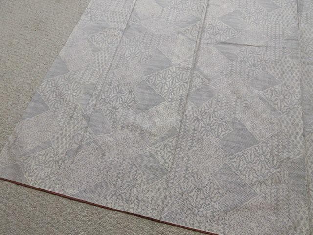 白大島紬：美品：幾何学模様：袷着物：トールサイズ：正絹：P25