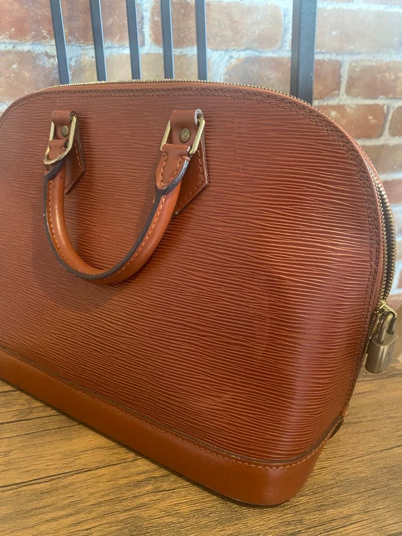 Louis Vuitton エピレザー ビジネスバッグ