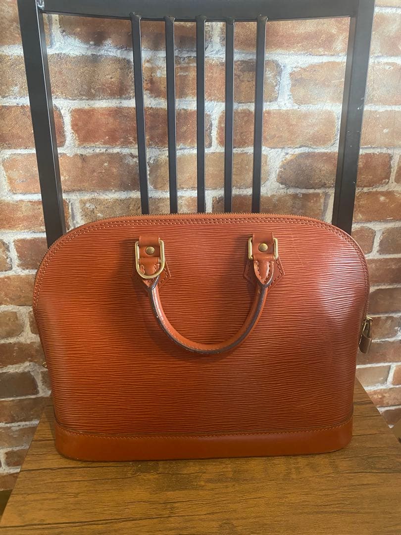 Louis Vuitton エピレザー ビジネスバッグ