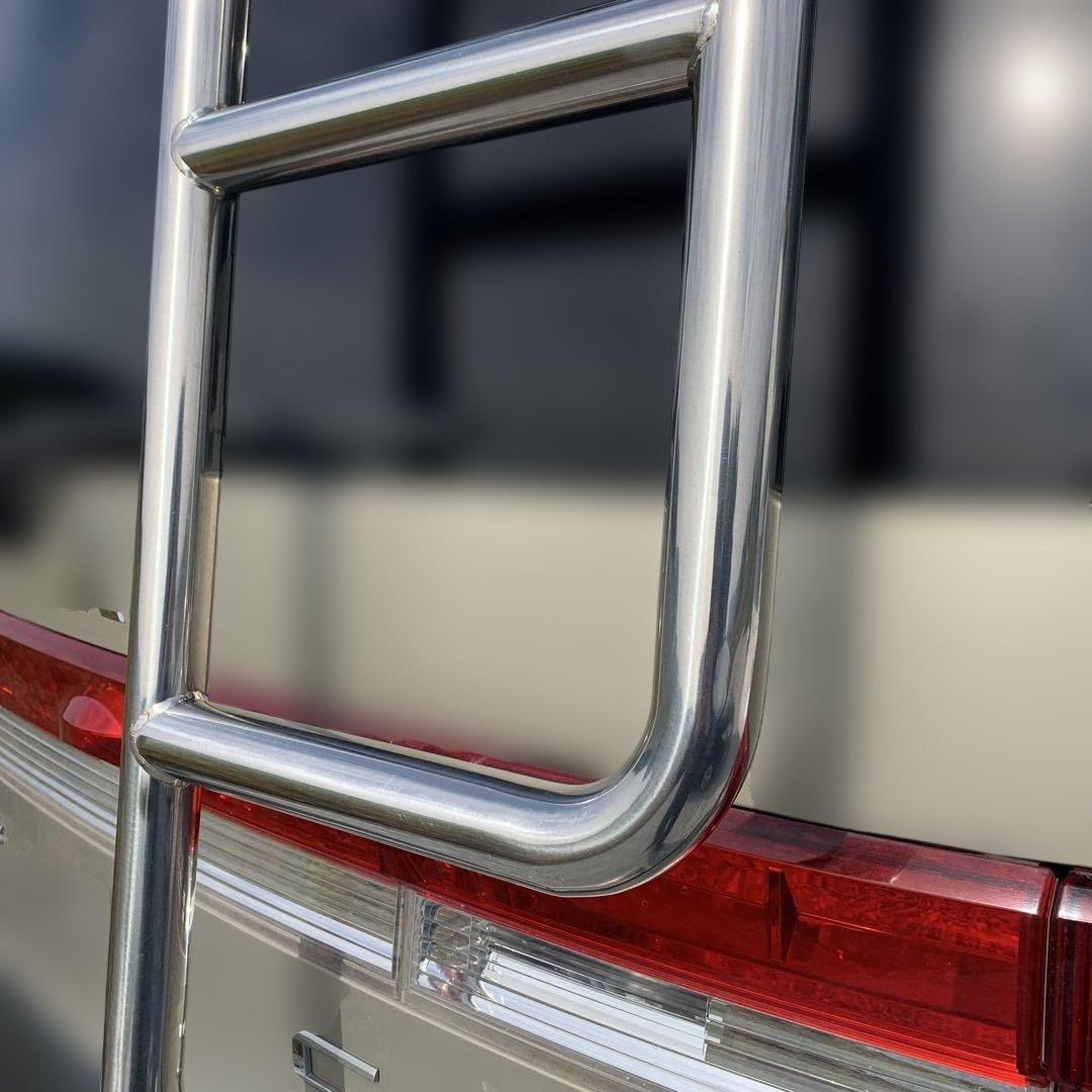 ミツビシ　三菱　デリカD5 リアラダーステー付き　中古品