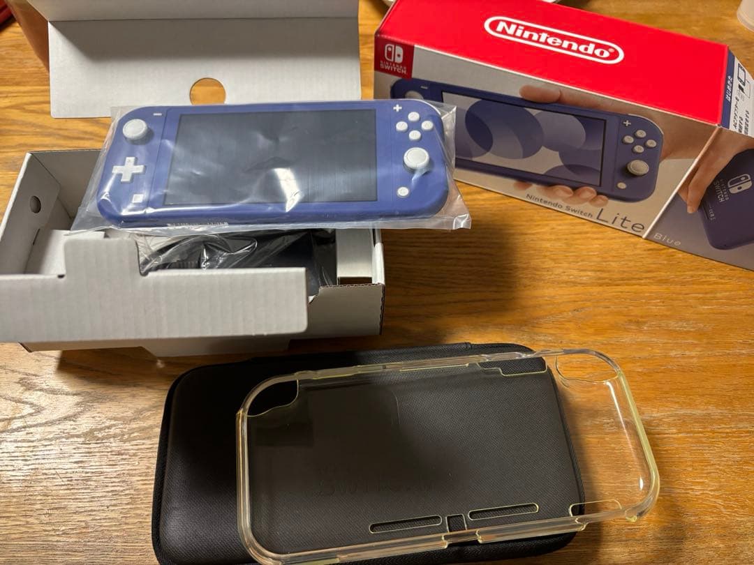 Nintendo SwitchLite スイッチライト ブルー HDH-001