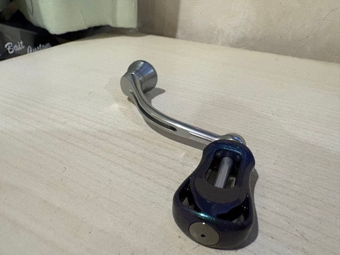 ★☆ダイワ 18イグジスト　LT2500S XH ハンドル 超美品