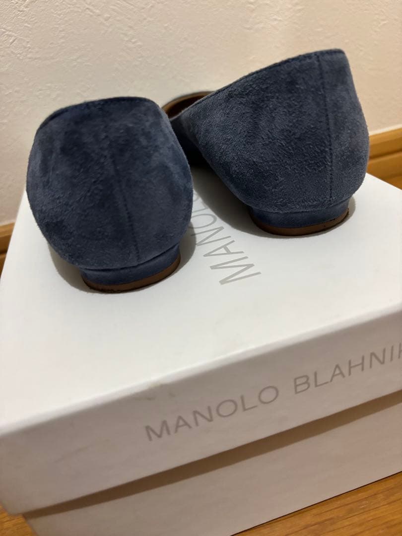 MANOLO BLAHNIK ポインテッドトゥ スエードレザーフラットシューズ