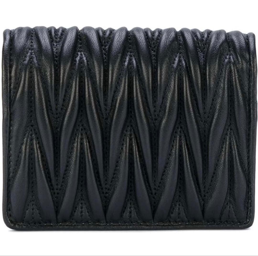 MIUMIU 二つ折り財布　ブラック