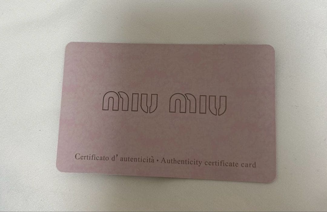 MIUMIU 二つ折り財布　ブラック