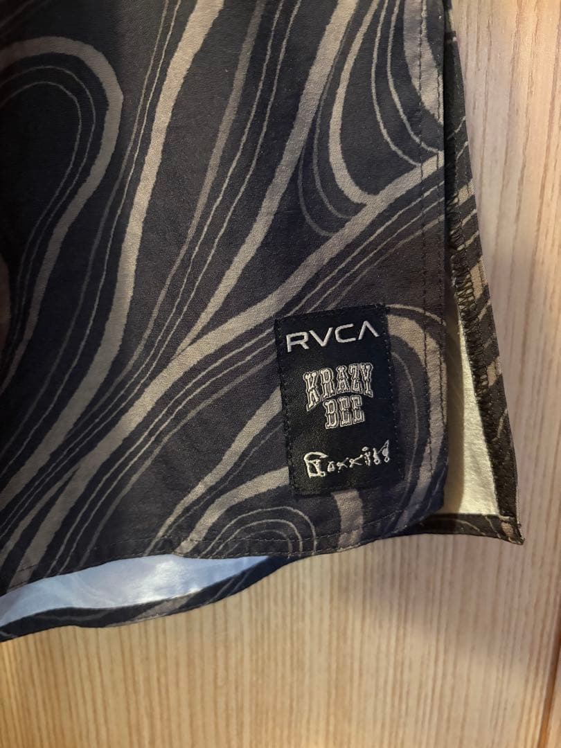KRAZY BEE RVCA GAKKIN ファイトショーツ