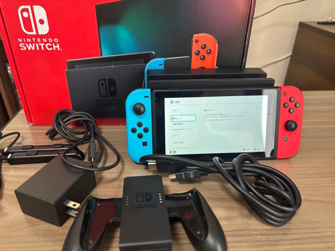 【オーガさん専用】Nintendo Switch 本体 青/赤&マリオカート8