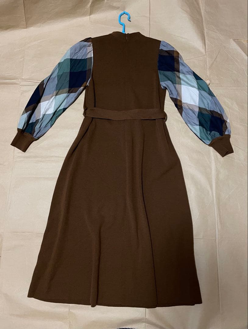 BLUE LABEL CRESTBRIDGE ニットワンピース 38 袖チェック