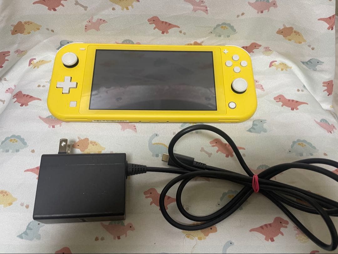 Switch ライト　本体　イエロー