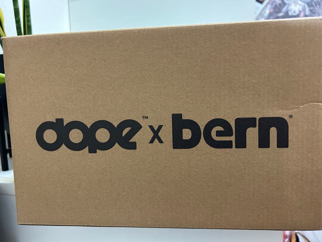 最終値下げ　&Bern スノボヘルメット