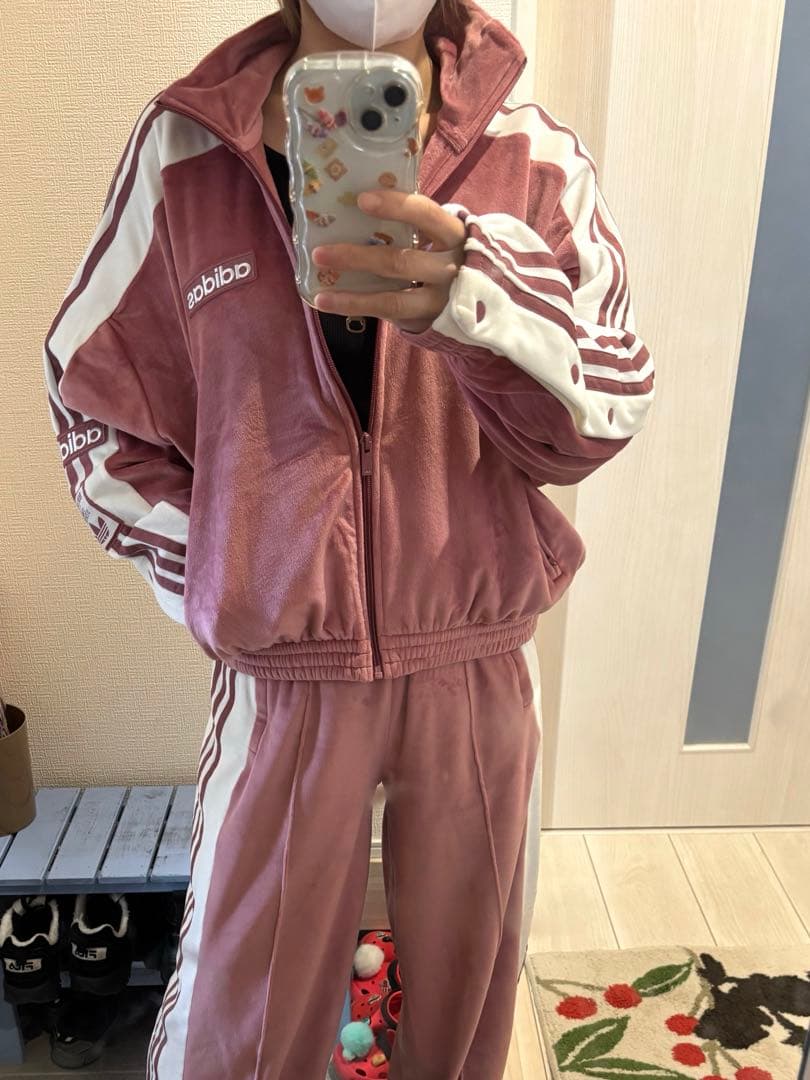 adidas W ADIBREAK VELOUR TT スウェット