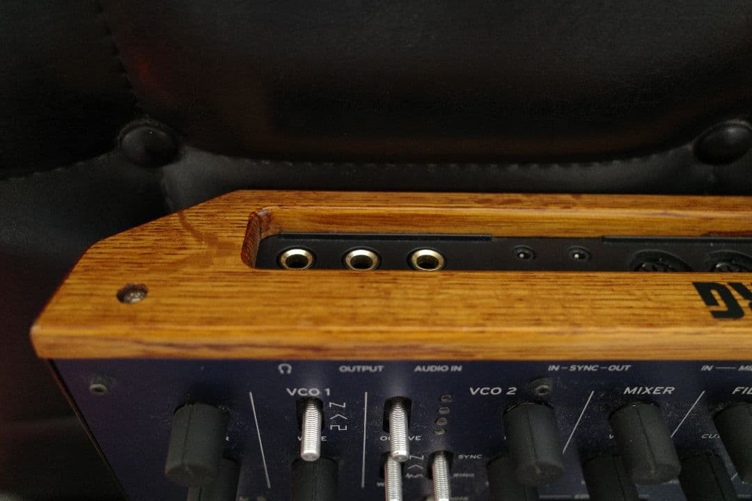 アダプター付き KORG monologue