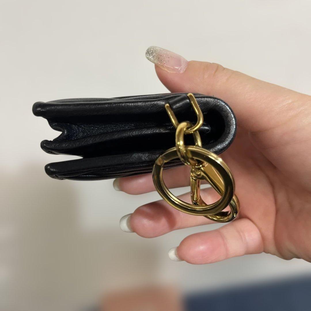 ミュウミュウ カードケース 名刺入れ マテラッセ ロゴ金具 レザー 黒