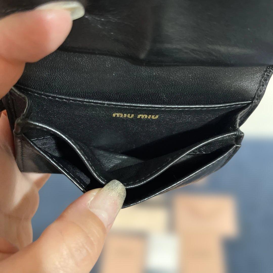 ミュウミュウ カードケース 名刺入れ マテラッセ ロゴ金具 レザー 黒