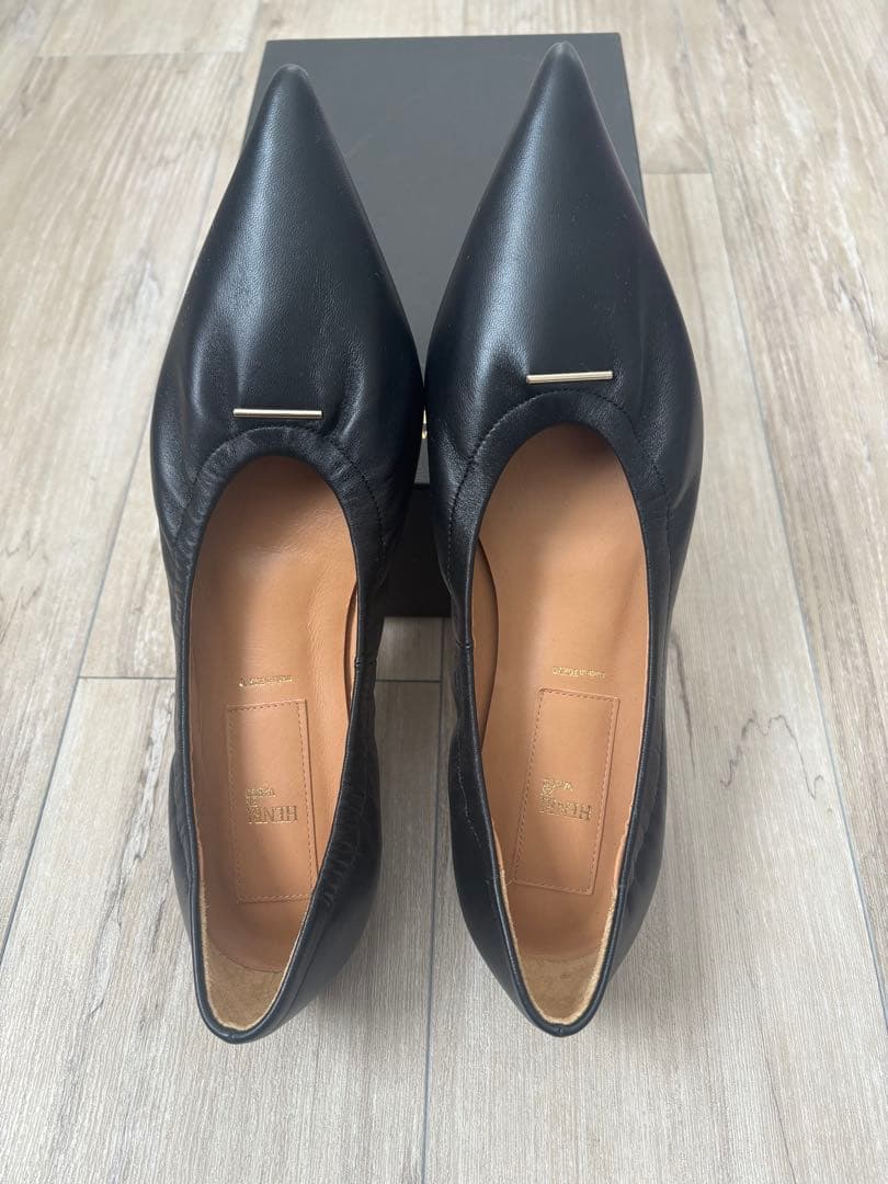 HENRI EN VARGO ALYSSA フラットシューズ