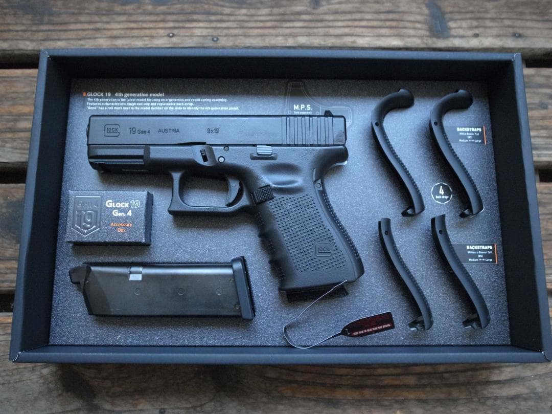 マルイ グロック19 glock19 g9 gen4 ガスガン マガジン2本付き