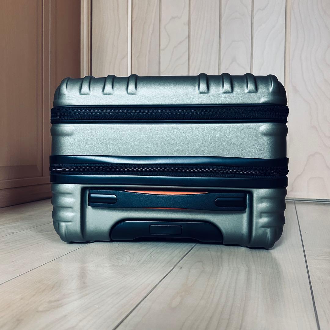 【極美品】ビームスデザイン スーツケース キャリーケース 機内持込 TSAロック