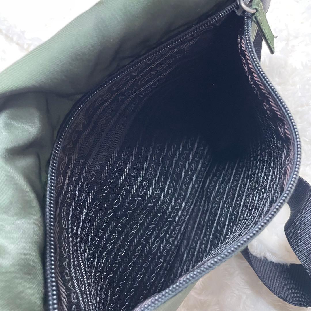 プラダ　三角ロゴ　ナイロン　レザー　メッセンジャーバッグ　ショルダー　格安