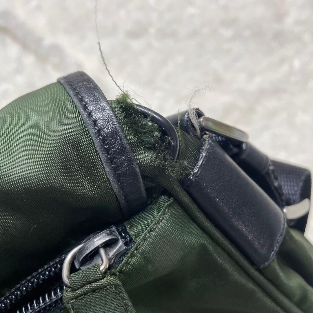 プラダ　三角ロゴ　ナイロン　レザー　メッセンジャーバッグ　ショルダー　格安