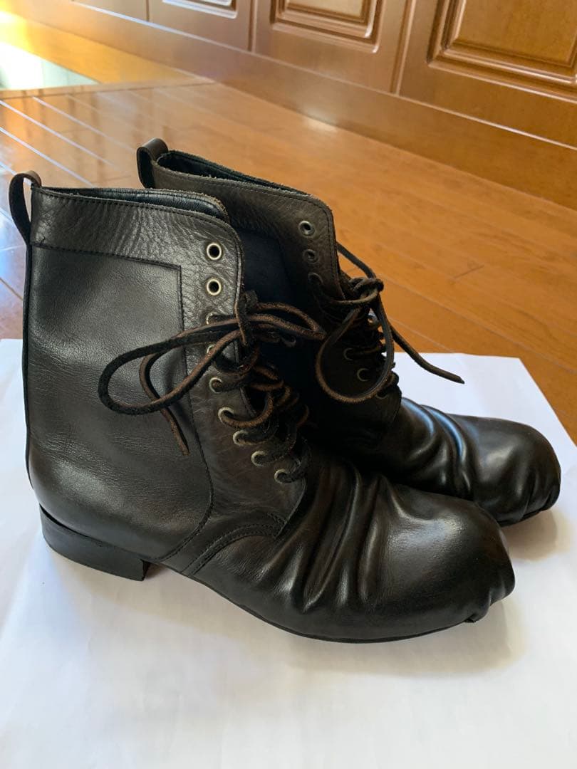 VERB ハンドメイド ブラックレザーブーツ