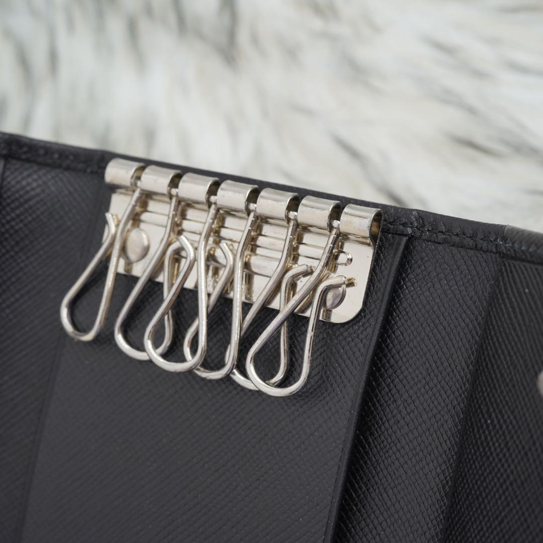 新品未使用品　箱・カード付き　PRADA プラダ　キーケース　サフィアーノ　黒