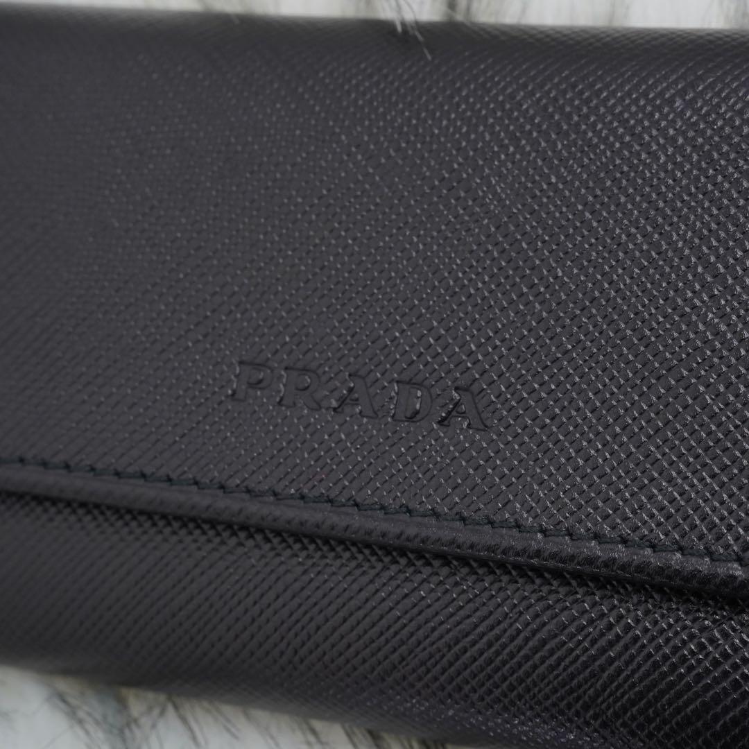 新品未使用品　箱・カード付き　PRADA プラダ　キーケース　サフィアーノ　黒