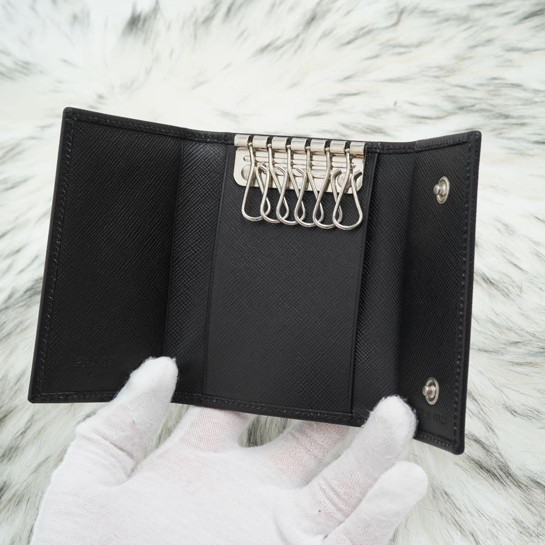 新品未使用品　箱・カード付き　PRADA プラダ　キーケース　サフィアーノ　黒