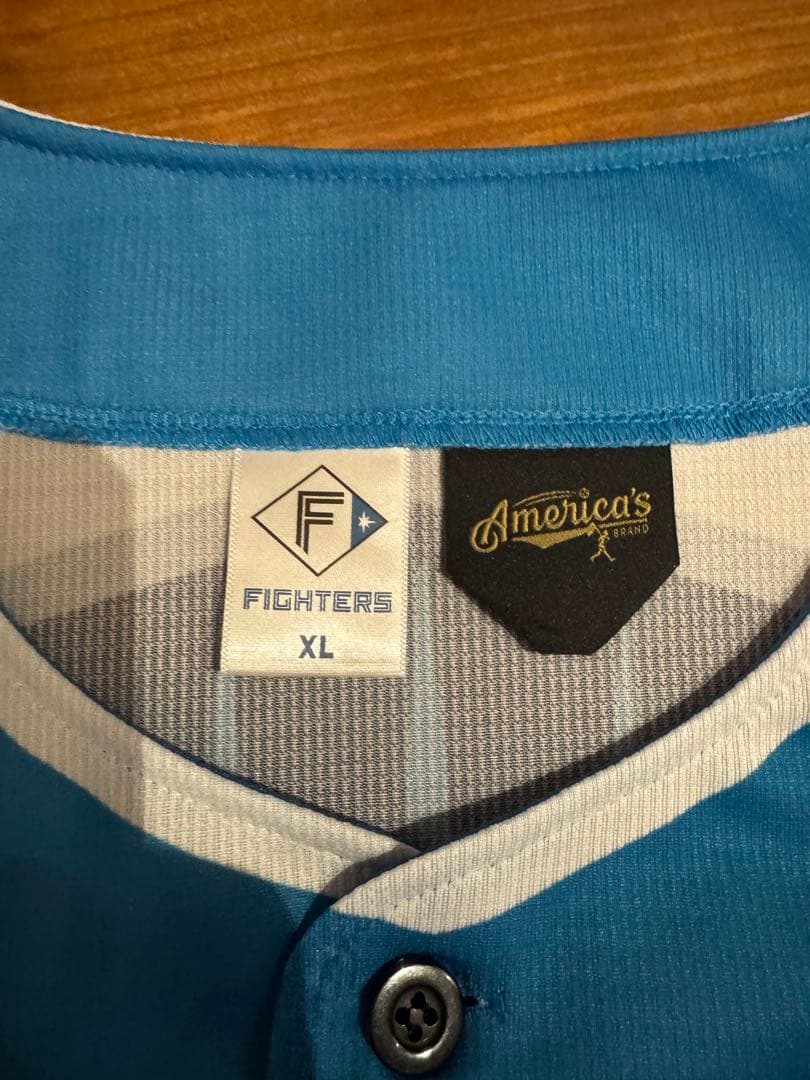 日本ハムファイターズ2025ユニフォーム エスコンXL 試着のみ　定価11000