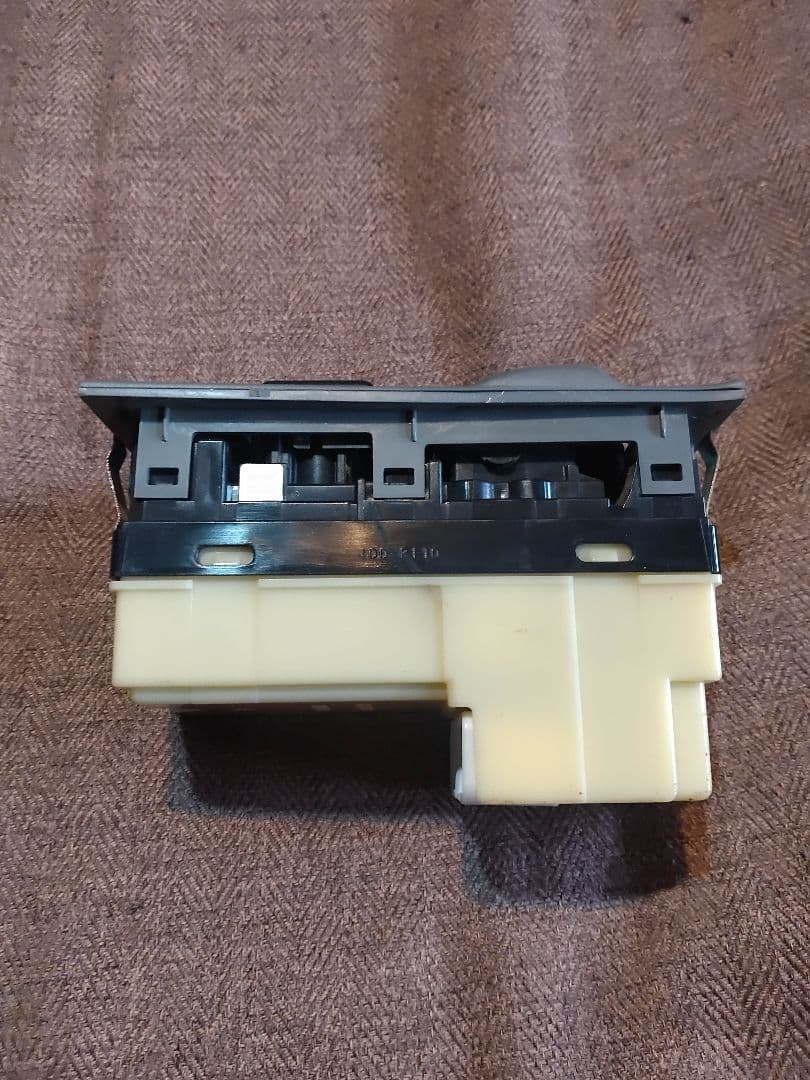 ★キャンター KK-FG50EBD パワーウィンド　ＰＷ　右スイッチ・動作品!!