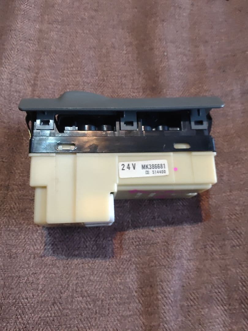 ★キャンター KK-FG50EBD パワーウィンド　ＰＷ　右スイッチ・動作品!!