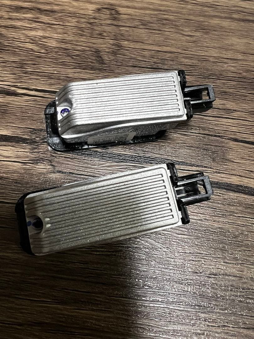 アウディ純正 ドアエントリーライト Audi フォーリングス